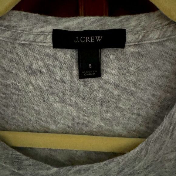 J. Crew gray sleeveless T-shirt with gold foil banana design S NWOT - Picture 3 of 12